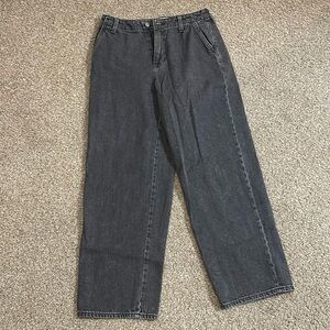RELAXED STRAIGHT JEANS